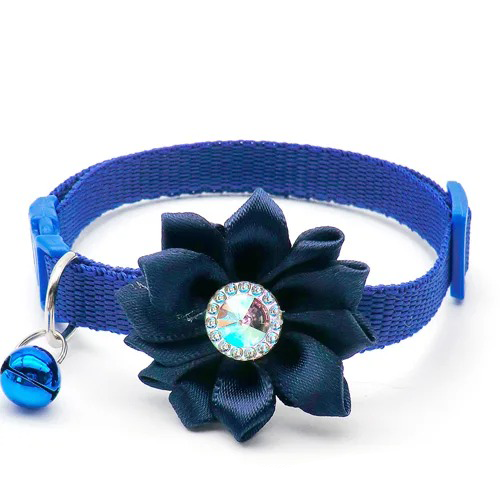 Blommig Halsband med Klocka i Olika Färger