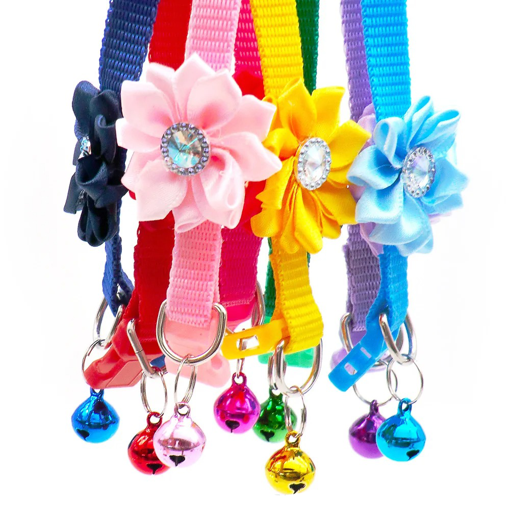 Blommig Halsband med Klocka i Olika Färger